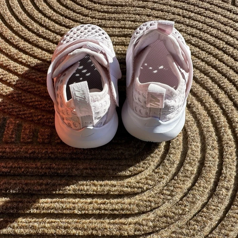 Nike Flex Runner Baby Kids Pink Foam Mesh Walking Shoes Strap Barbiecore w/ Box